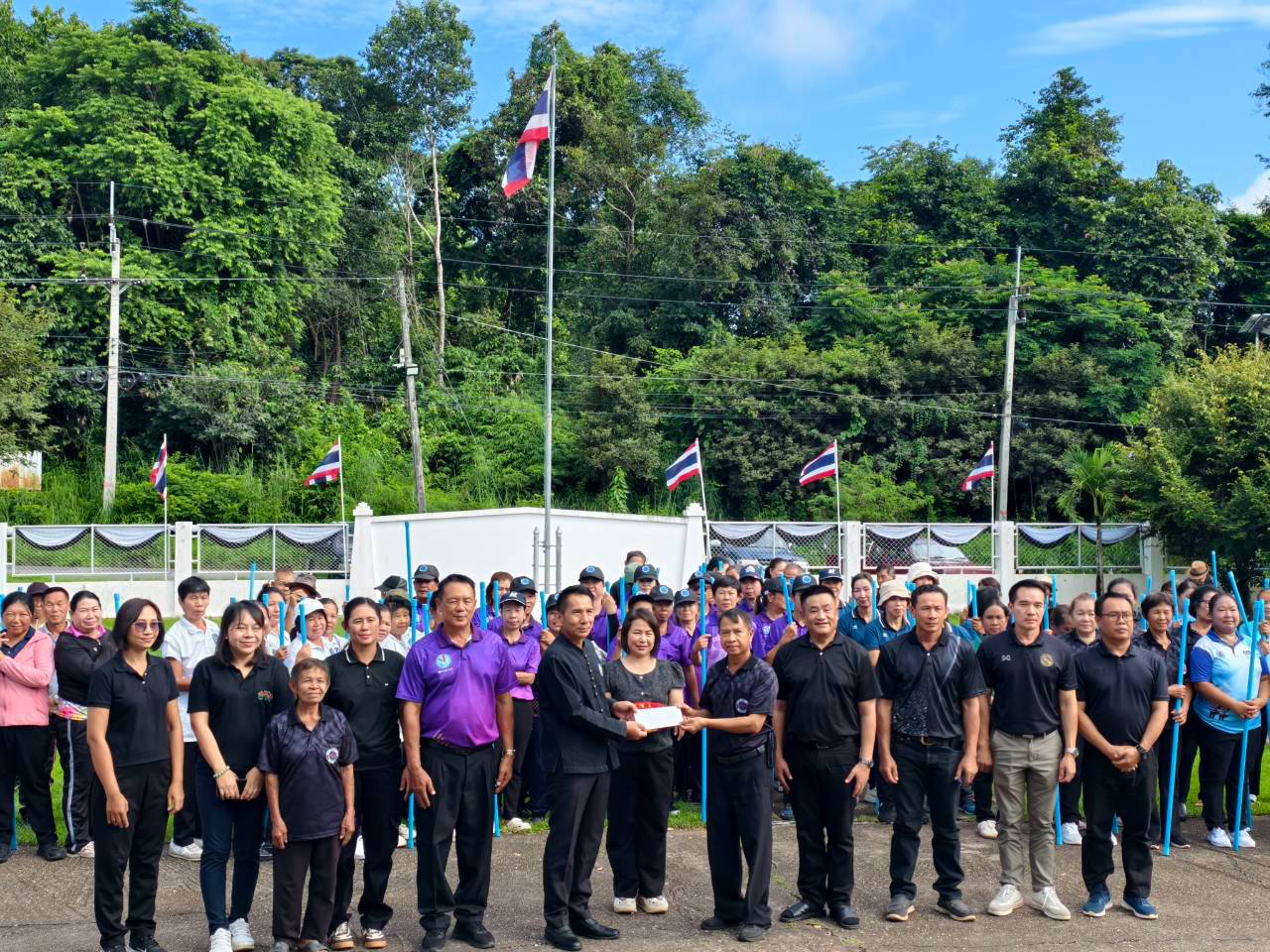 กิจกรรมส่งเสริมสุขภาพโดยการรำไม้พลองสำหรับกลุ่มเสี่ยงโรคไม่ติดต่อเรื้อรังตามโครงการหมู่บ้านปรับเปลี่ยนพฤติกรรมสุขภาพลดเสี่ยง ลดโรค โดยการออกกำลังกาย ประจำปีงบประมาณ พ.ศ. 2569
